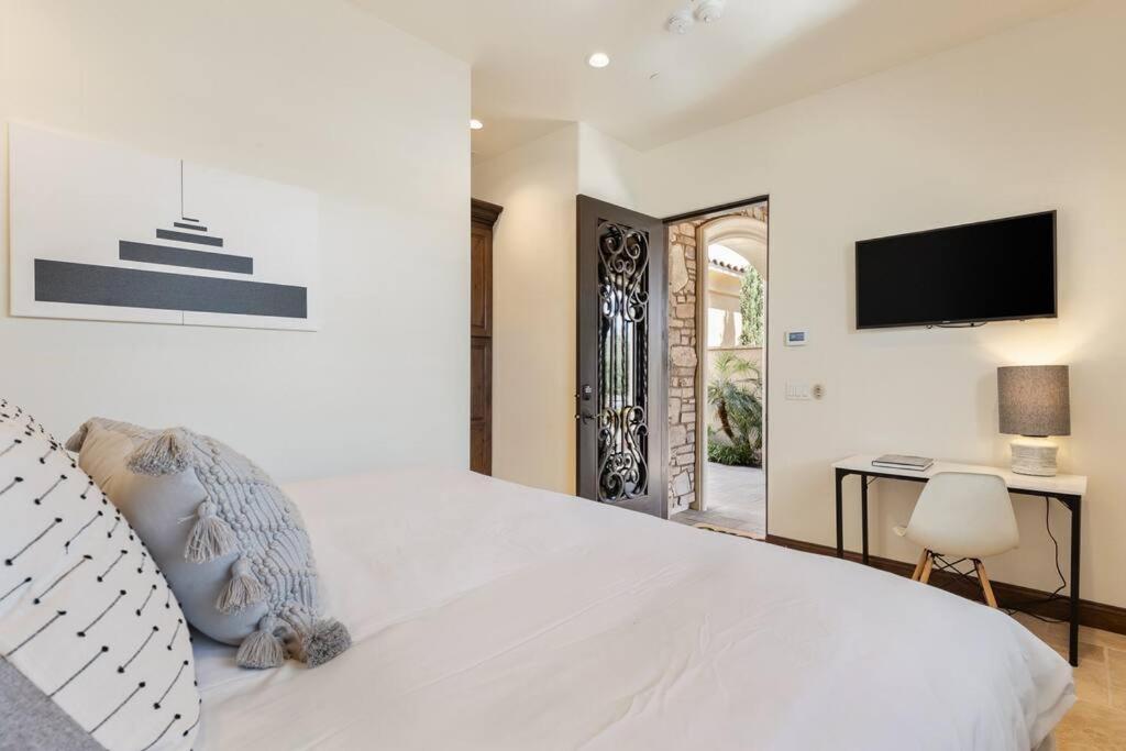 Villa Bella - Private Estate In The Heart Of Palm Desert, Outdoor Amenities, Gym, Game Room 외부 사진